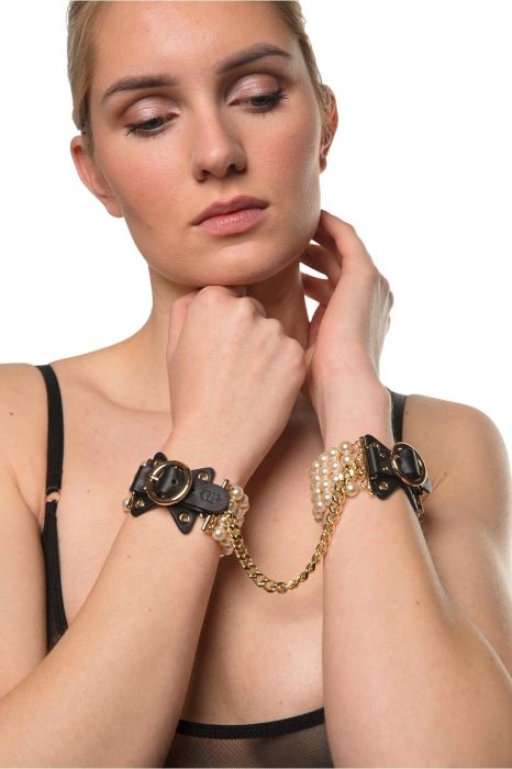 Soirée Pearl Handcuffs