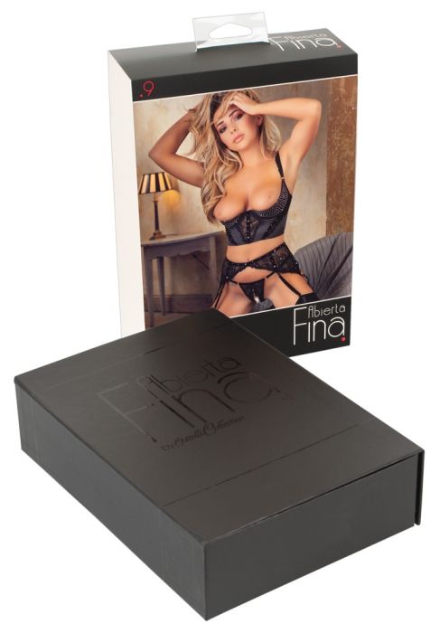 Красив  комплект от 3-части,изработен от дантела и кадифе. Size:75B/S