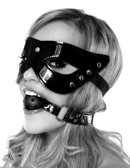 Комплект с маска и наустник с топка за уста с отвори Fetish Fantasy Limited Edition Masquerade Mask &amp; Ball Gag
